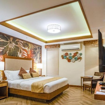 La Jolla Luxury Beach Resort Bagac Dış mekan fotoğraf