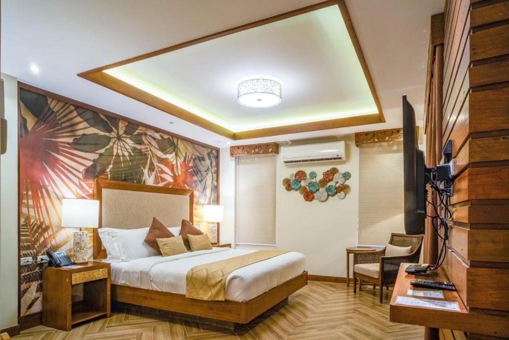 La Jolla Luxury Beach Resort Bagac Dış mekan fotoğraf