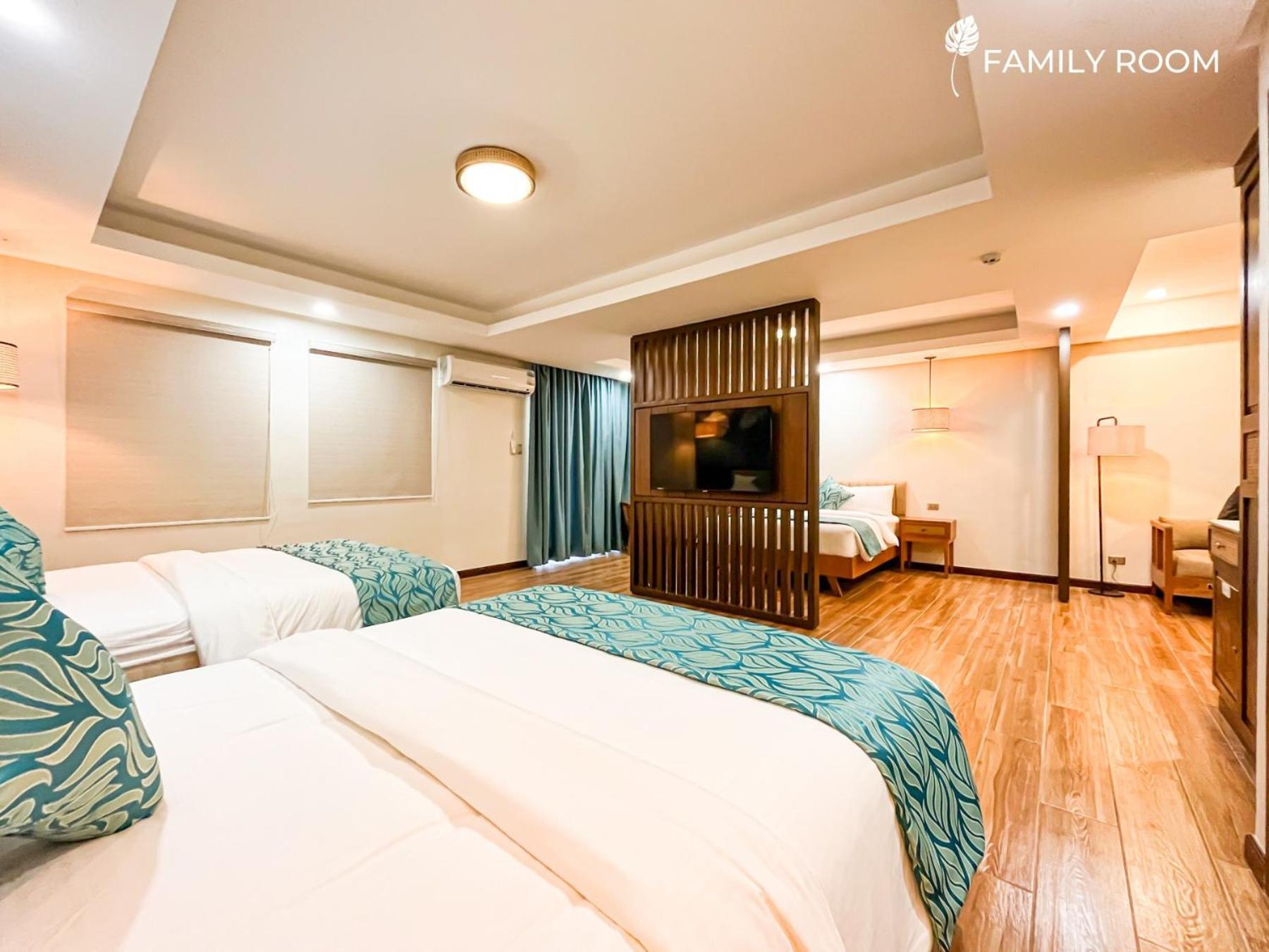 La Jolla Luxury Beach Resort Bagac Dış mekan fotoğraf