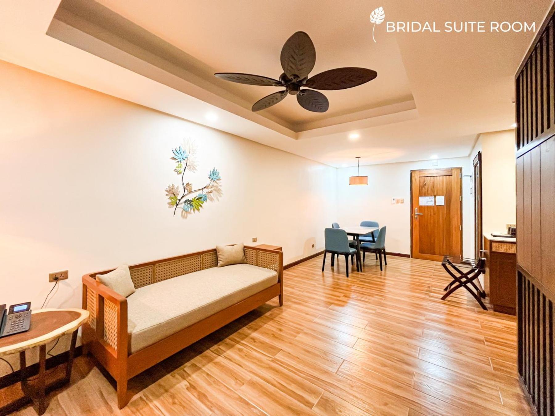 La Jolla Luxury Beach Resort Bagac Dış mekan fotoğraf